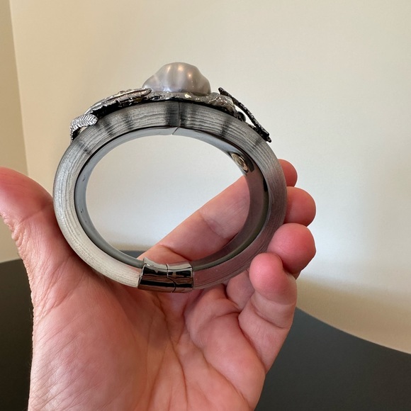 RARE Luxury Formal Authentic Alexis Bittar Lucite Crystal Baroque Pearl Bangle - Picture 7 of 17